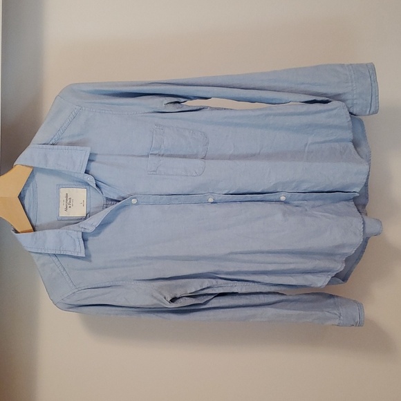 Abercrombie & Fitch light blue blouse, women size L. Long sleeves button down. - Picture 1 of 7